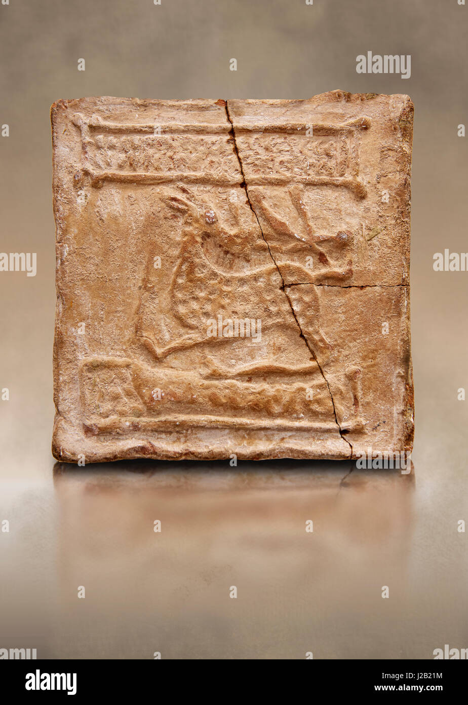 6th-7th Century Byzantinische christliche Terracotta Fliesen mit der Darstellung eines Hirsch - in Byzacen produziert. Das Bardo Museum in Tunis Stockfoto