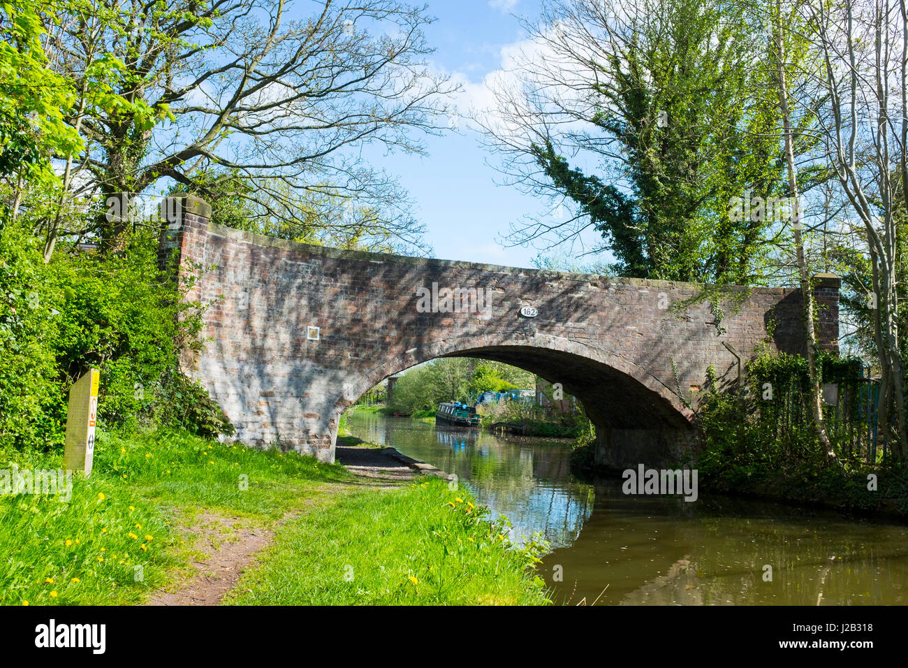 Brücke 162 über Trent und Mersey Kanal in Elworth Sandbach Cheshire UK Stockfoto