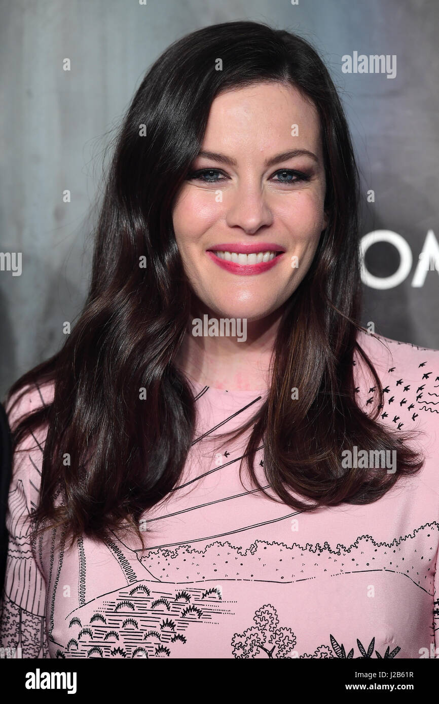 Liv Tyler Teilnahme an Lost in Space Veranstaltung zur Feier des 60. Jahrestages der OMEGA Speedmaster hielt in der Turbinenhalle, Tate Modern, 25 Sumner Street, Bankside, London. PRESSEVERBAND Foto. Bild Datum: Mittwoch, 26. April 2017. Bildnachweis sollte lauten: Ian West/PA Wire Stockfoto