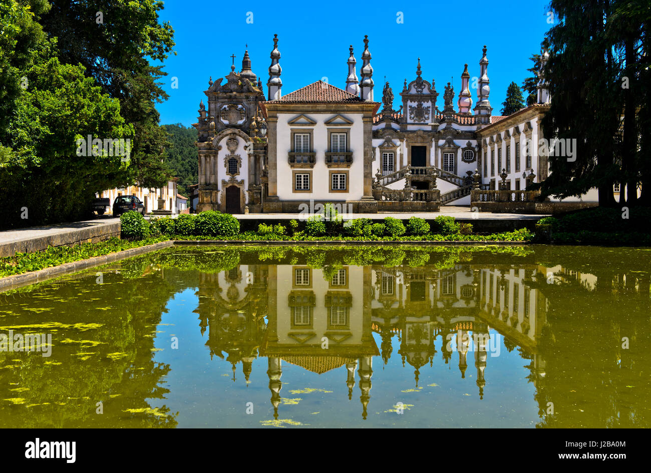 Reflexion Pool und Burg, Mateus Palast, Palacio de Mateus, Mateus, Vila Real, Portugal Stockfoto