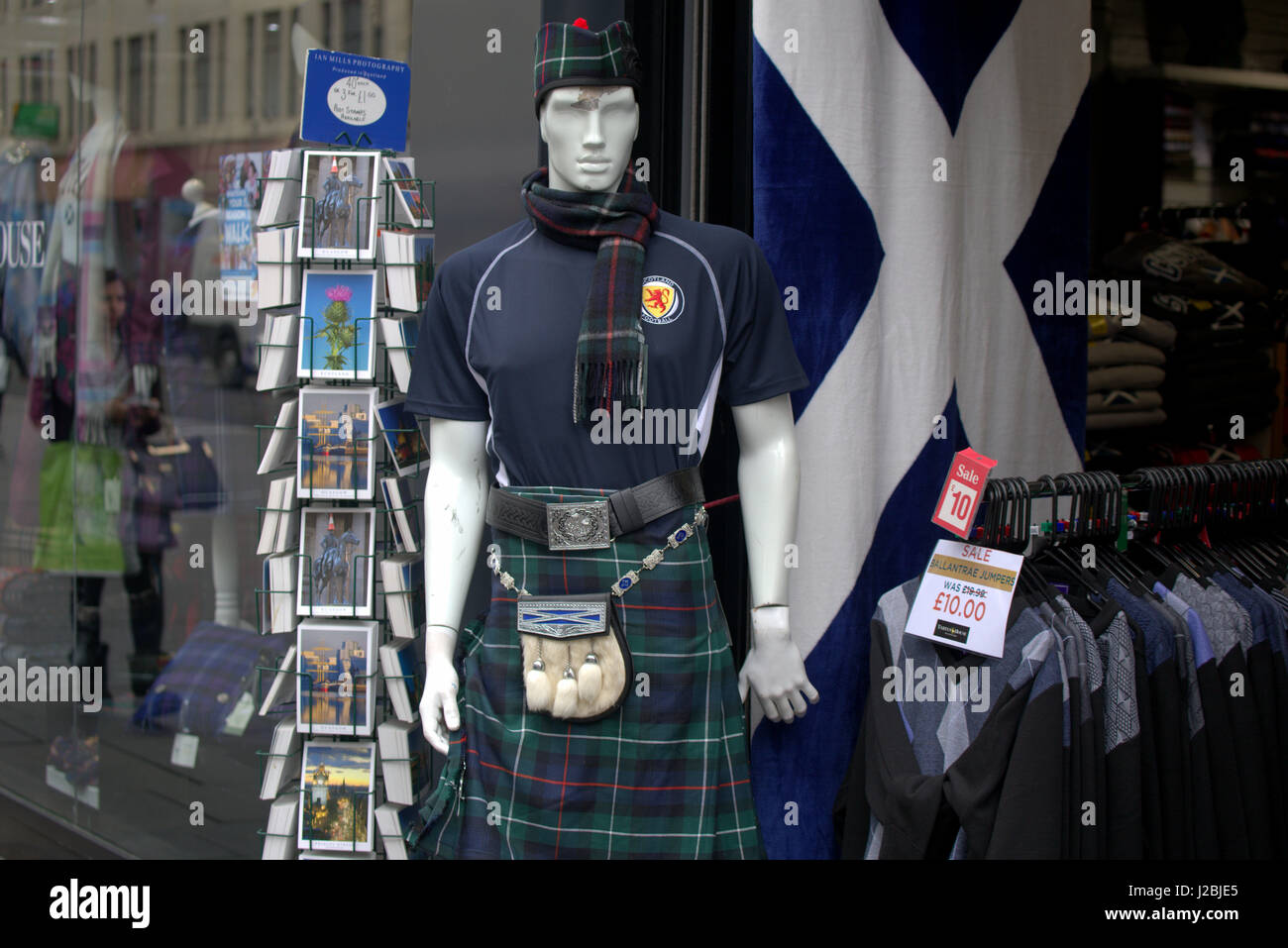 Schottland Fahne Rugbyshirt Kilt Sporran Kitsch 6 Nationen Shirt Flagge Postkarten Schaufenster Stockfoto