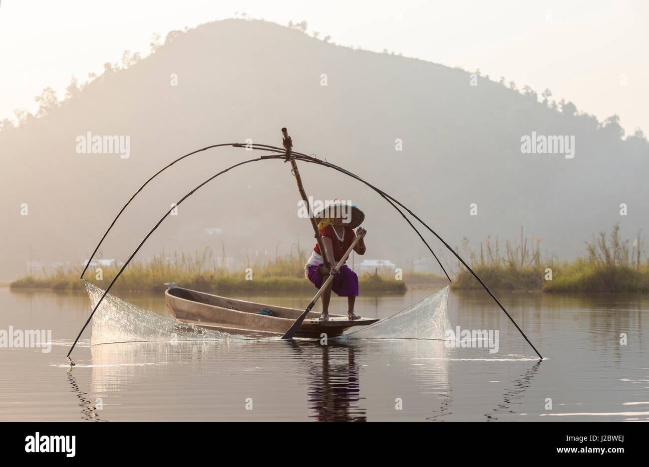 Angeln, Loktak See, in der Nähe von Imphal, Manipur, Indien Stockfoto