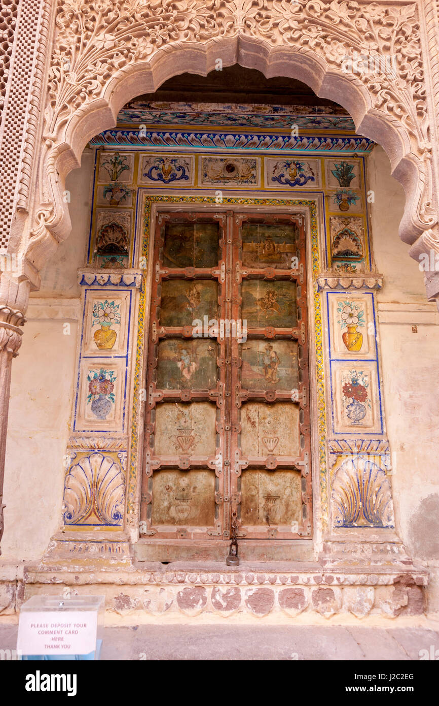 Tür-Detail. Mehrangarh Fort. 10. Jahrhundert. Jodhpur. Rajasthan. Indien. Stockfoto