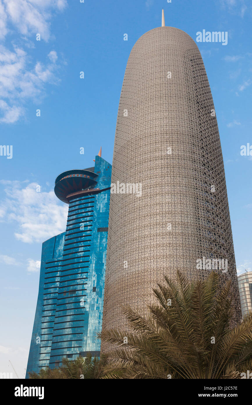 Katar, Doha, Doha Bay, West Bay Wolkenkratzer mit World Trade Center und Burj Katar Stockfoto