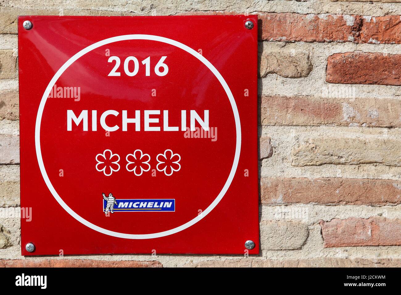 Vonnas, Frankreich - 23. Februar 2017: Michelin Restaurant 3 Sterne-Symbol an der Wand Stockfoto