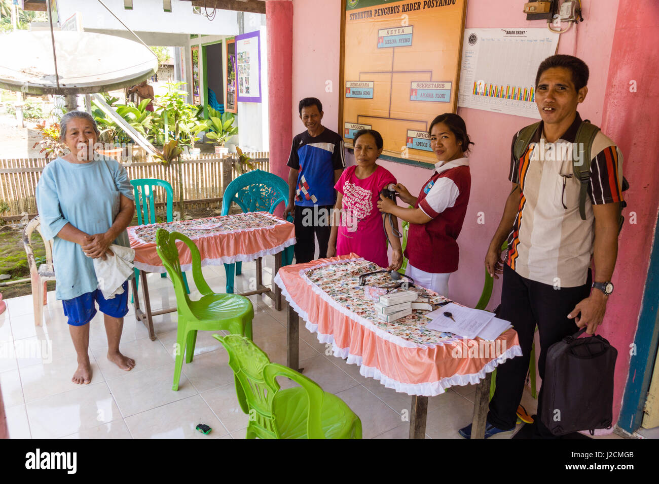 Indonesien, Maluku Utara, Kabupaten Halmahera Barat, Untersuchung auf der Terrasse am nördlichen Molikken Stockfoto