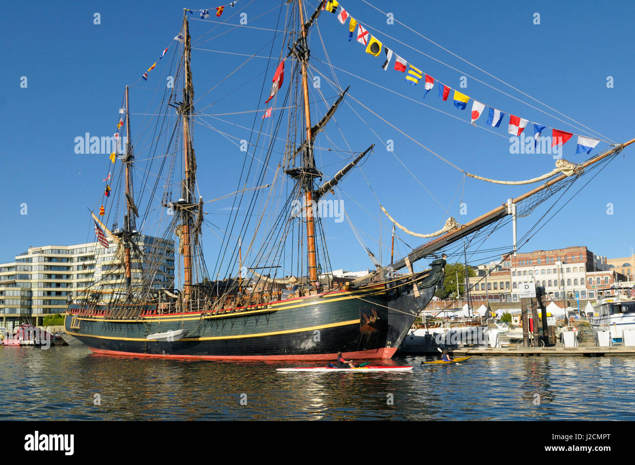 Kanada, British Columbia, Victoria. Die HMS Bounty in Victoria Harbour während des hohen Schiffe Festivals angedockt Stockfoto