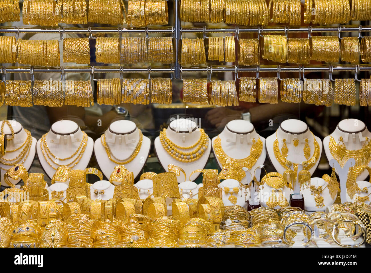 Goldschmuck zu verkaufen, Dubai, Vereinigte Arabische Emirate  Stockfotografie - Alamy