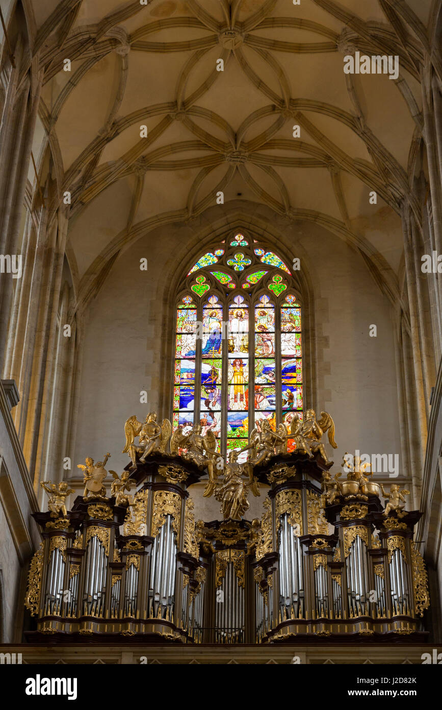 Tschechische Republik, Kutna Hora. Orgel und barocken goldenen Engel in St. Barbara-Kirche. Kredit als: Wendy Kaveney / Jaynes Galerie / DanitaDelimont.com Stockfoto