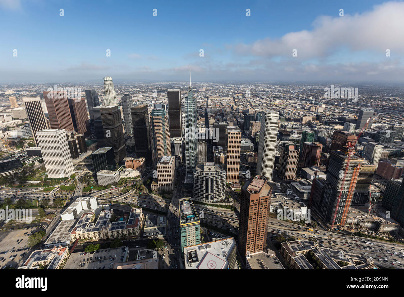 Luftaufnahme der Innenstadt von Türmen in Los Angeles, Kalifornien. Stockfoto