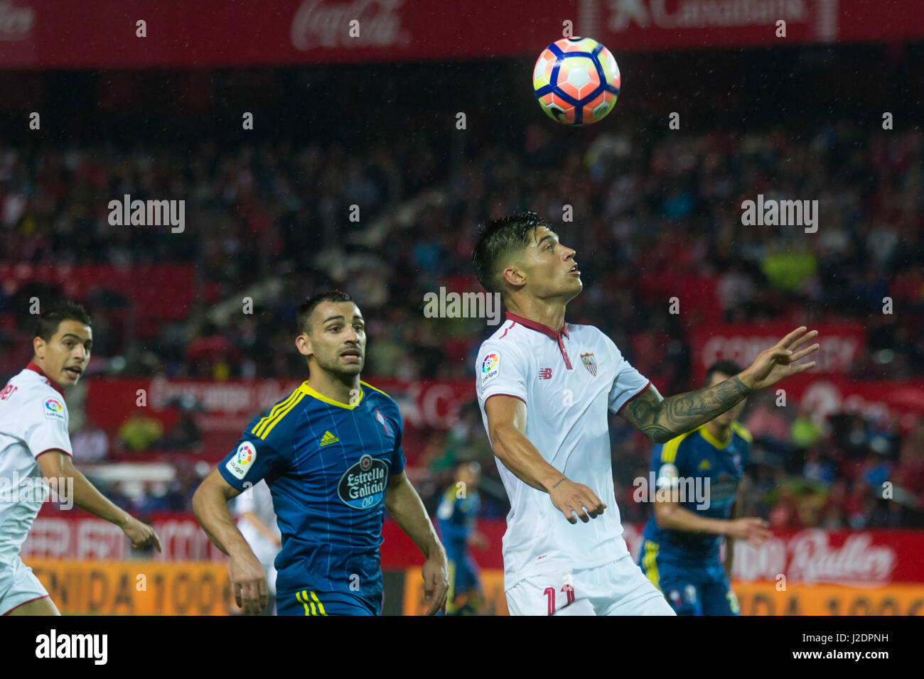 Correa von Sevilla FC in Aktion während des Spiels zwischen Sevilla FC Vs RC Celta de Vigo im Rahmen der Primera División im Estadio Ramón Sánchez-Pizjuán am 27. April 2017 in Sevilla (Foto von Ismael Molina / Foto Media Express) Stockfoto