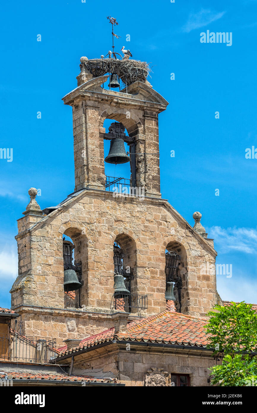 Spanien, Salamanca, Kirche San Martín Glockenturm Stockfoto