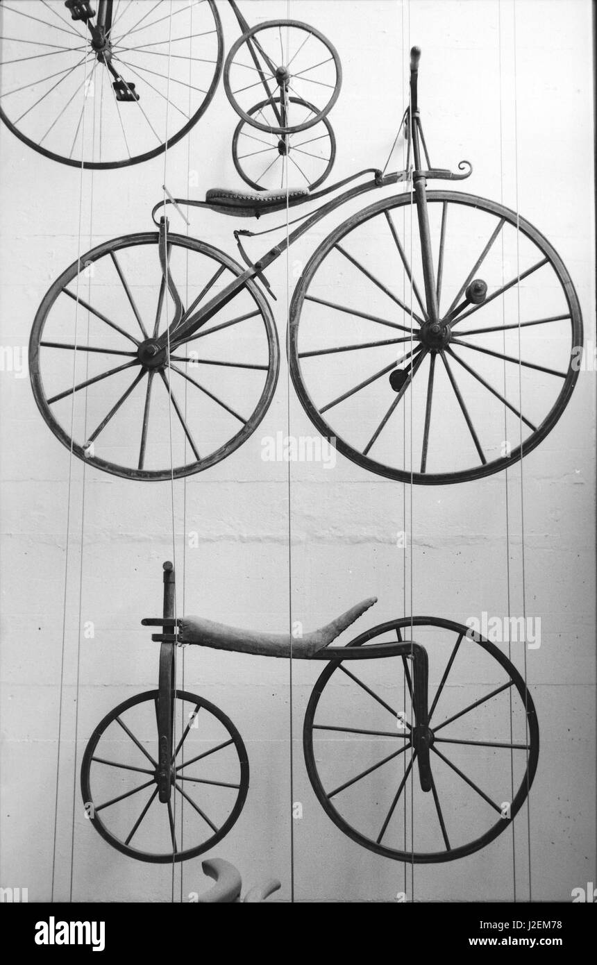 Bicycle Display Swiss Transport Museum Stockfotos und -bilder Kaufen - Alamy