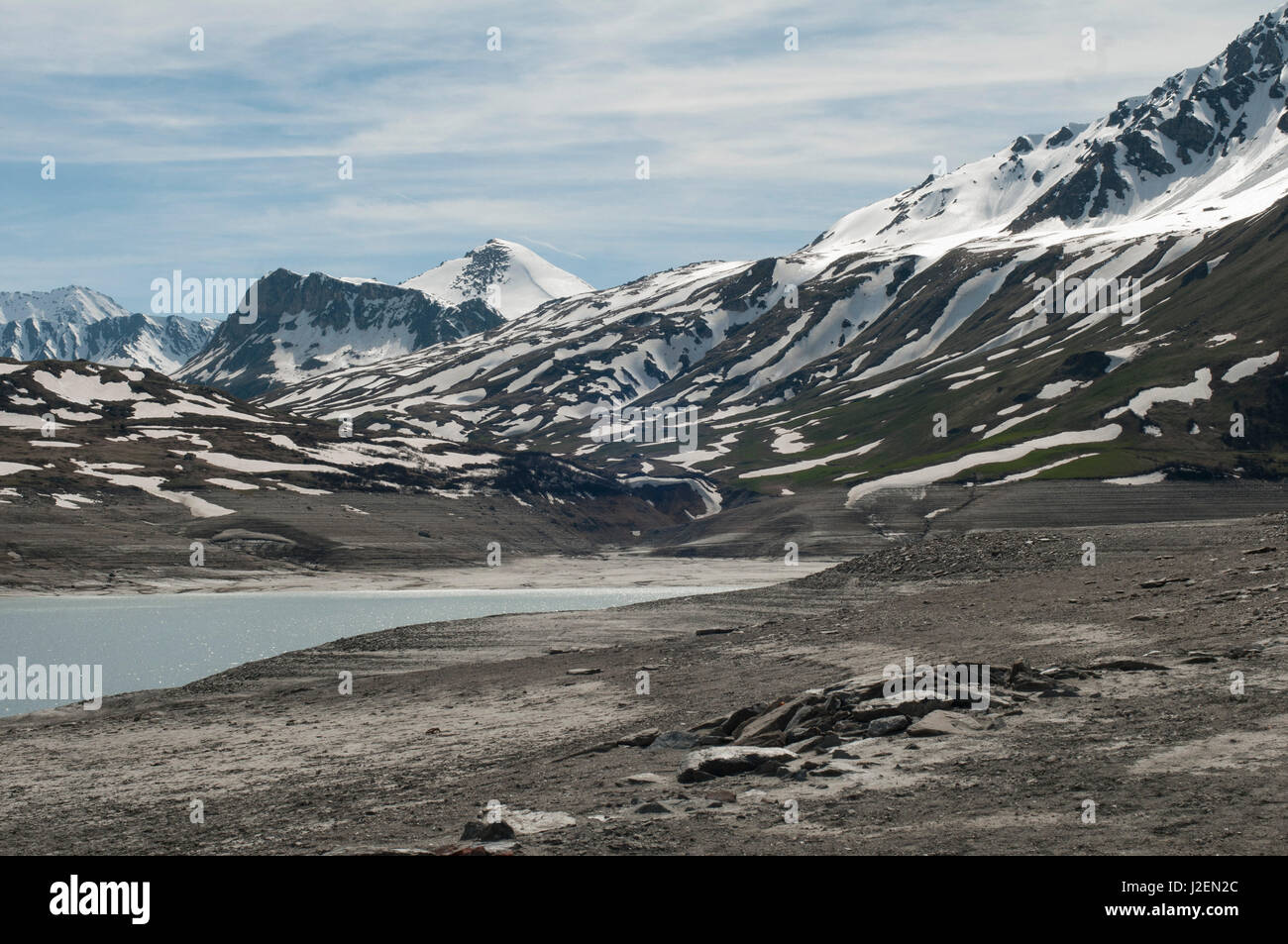 Panorama-Ansicht der Berglandschaft mit See, Alpen, Col du Petit Mont-Cenis, Val Cenis Vanoise, Frankreich Stockfoto