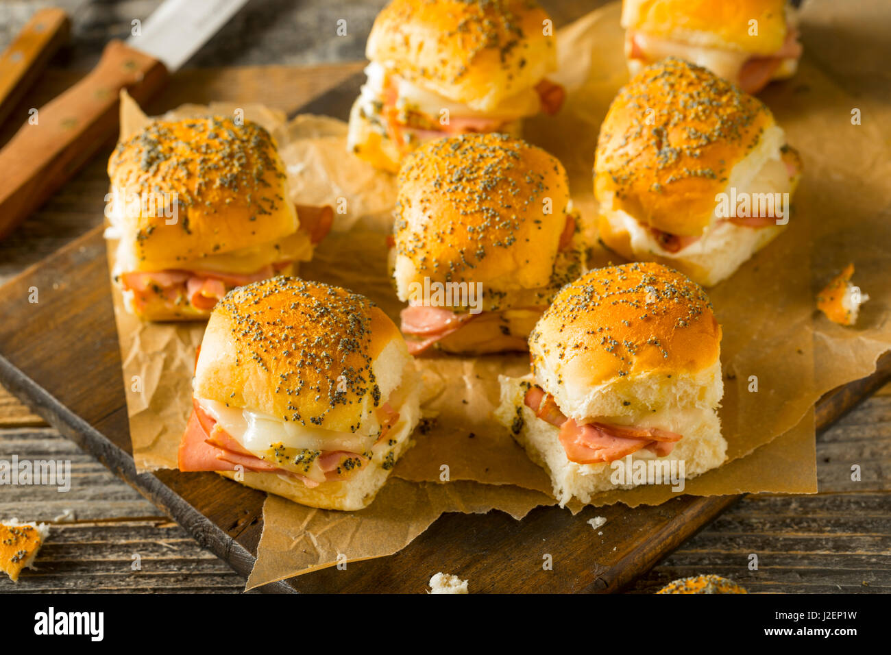 Hawaiian Schinken und Käse-Brötchen mit Mayo und Mohn Stockfotografie ... Hawaiian Schinken und Käse-Brötchen mit Mayo und Mohn Stockfotografie ...