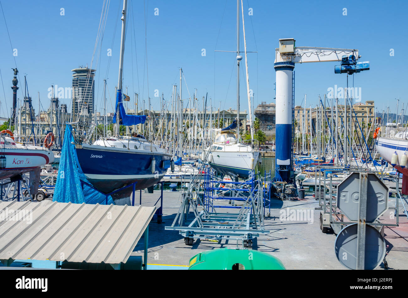 Ein Blick auf Port Vell - Hafen und der Hafen von Barcelona. Stockfoto