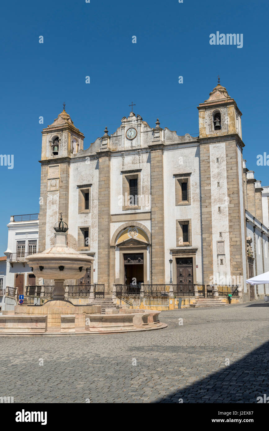 Portugal, Evora, Kirche des Hl. Antonius in Giraldo Square (großformatige Größen erhältlich) Stockfoto