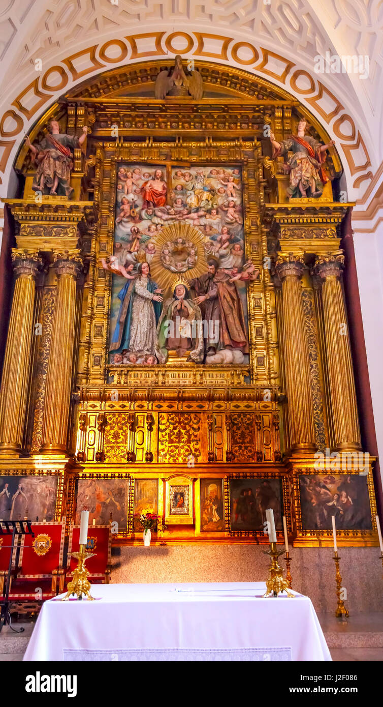 Convento de Santa Teresa Altar, Ávila, Kastilien, Spanien. Gegründet 1636 für Saint Teresa, katholische Nonne, Gegenreformation Autor und spanischen Mystiker, Kloster, dem Karmeliterorden gegründet. Gestorben im Jahre 1582 und machte ein Heiliger im Jahre 1614. Stockfoto