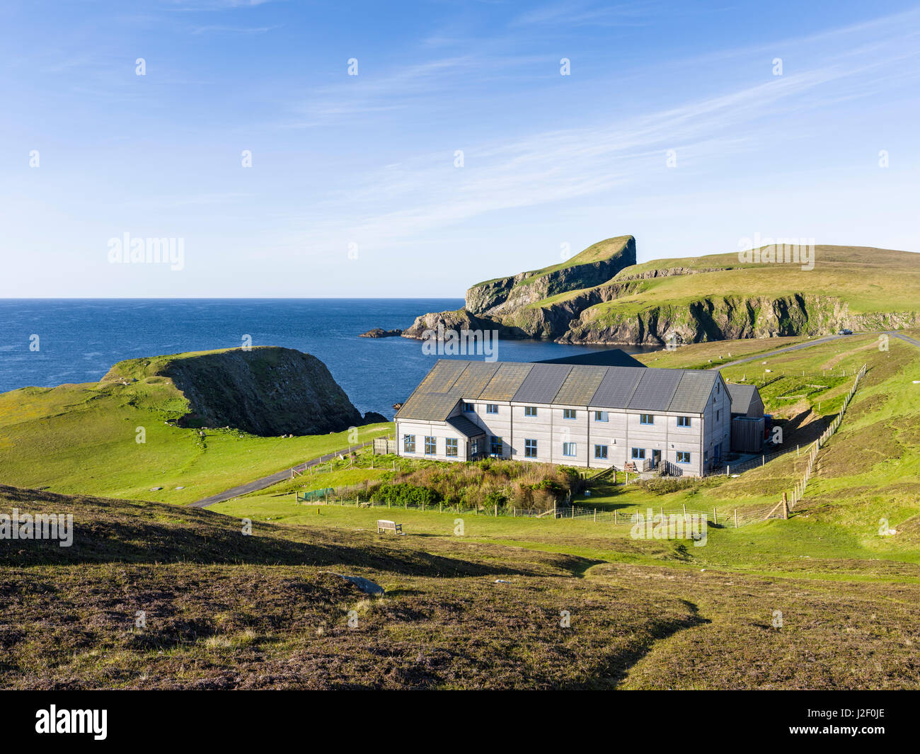 Fair-Isle. im äußersten Norden von Schottland. Die Fair-Isle-Vogelwarte oder in kurzen FIBO. Schottland, Shetland-Inseln (großformatige Größen erhältlich) Stockfoto