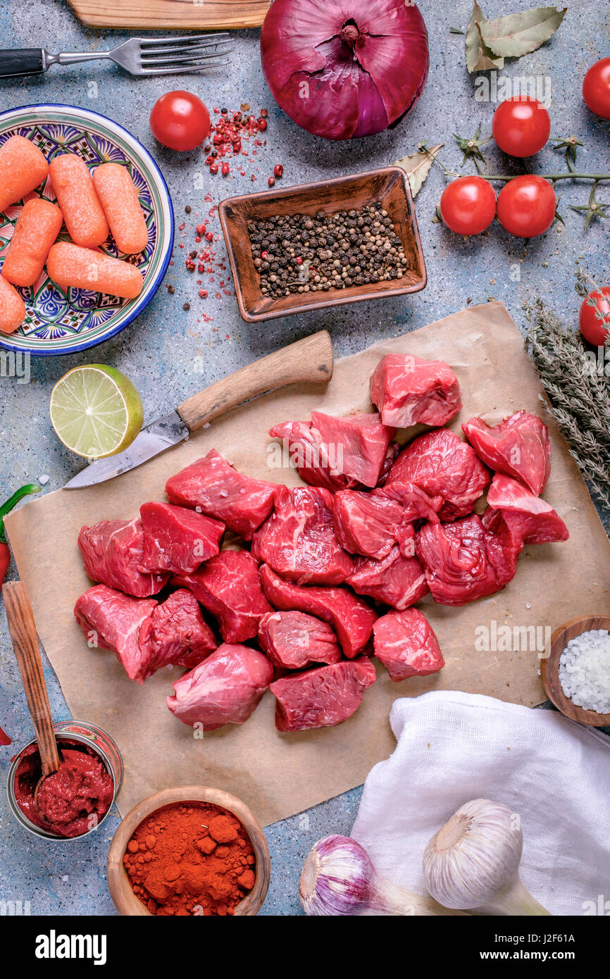 Rindfleisch mit oben genannten Zutaten geschnitten Stockfoto