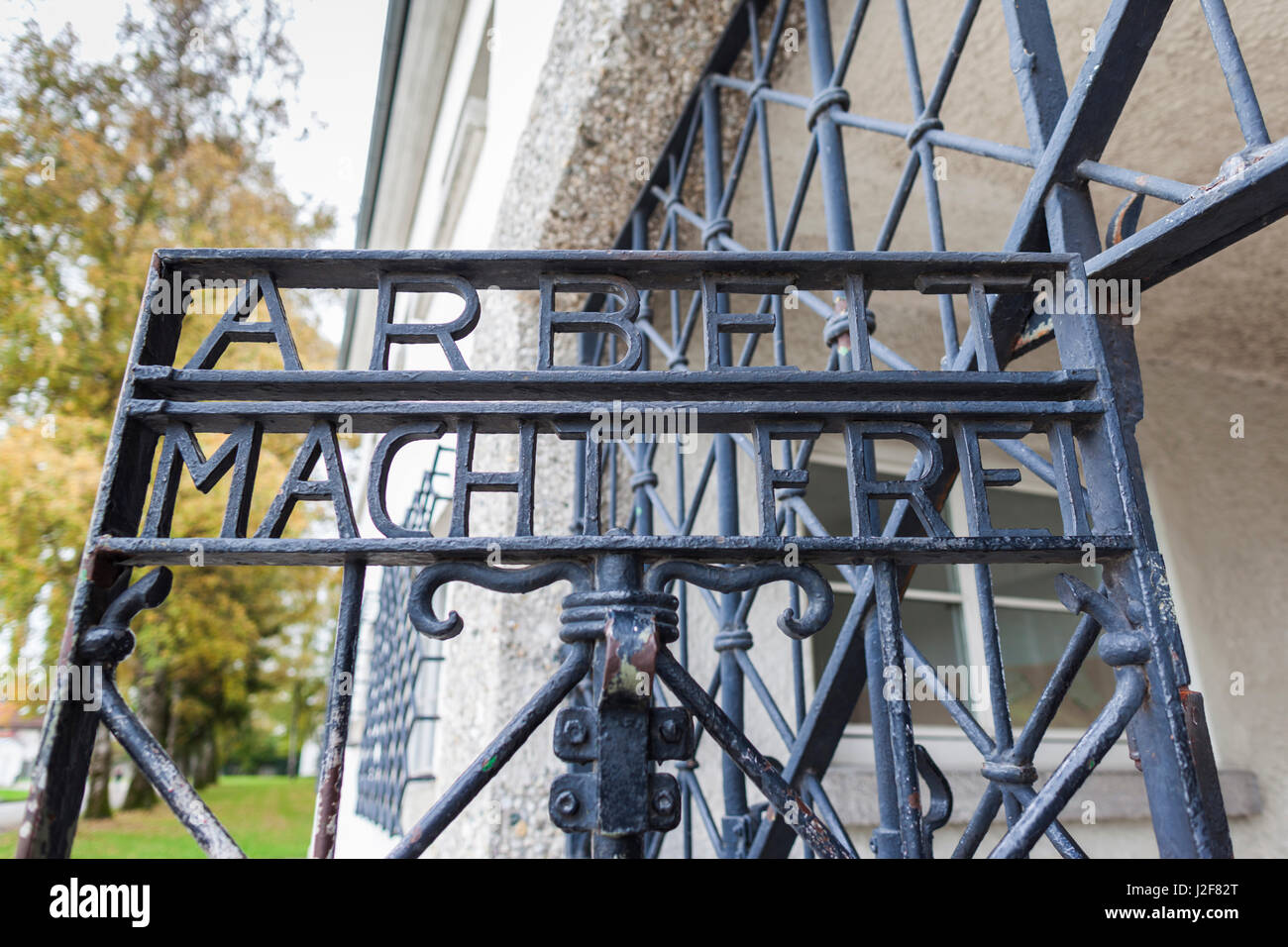 Deutschland, Bayern, München-Dachau, WW2-Ära Nazi Konzentration Lager, Eingangstor mit der Aufschrift Arbeit Macht Frei, arbeiten Sie frei macht Stockfoto