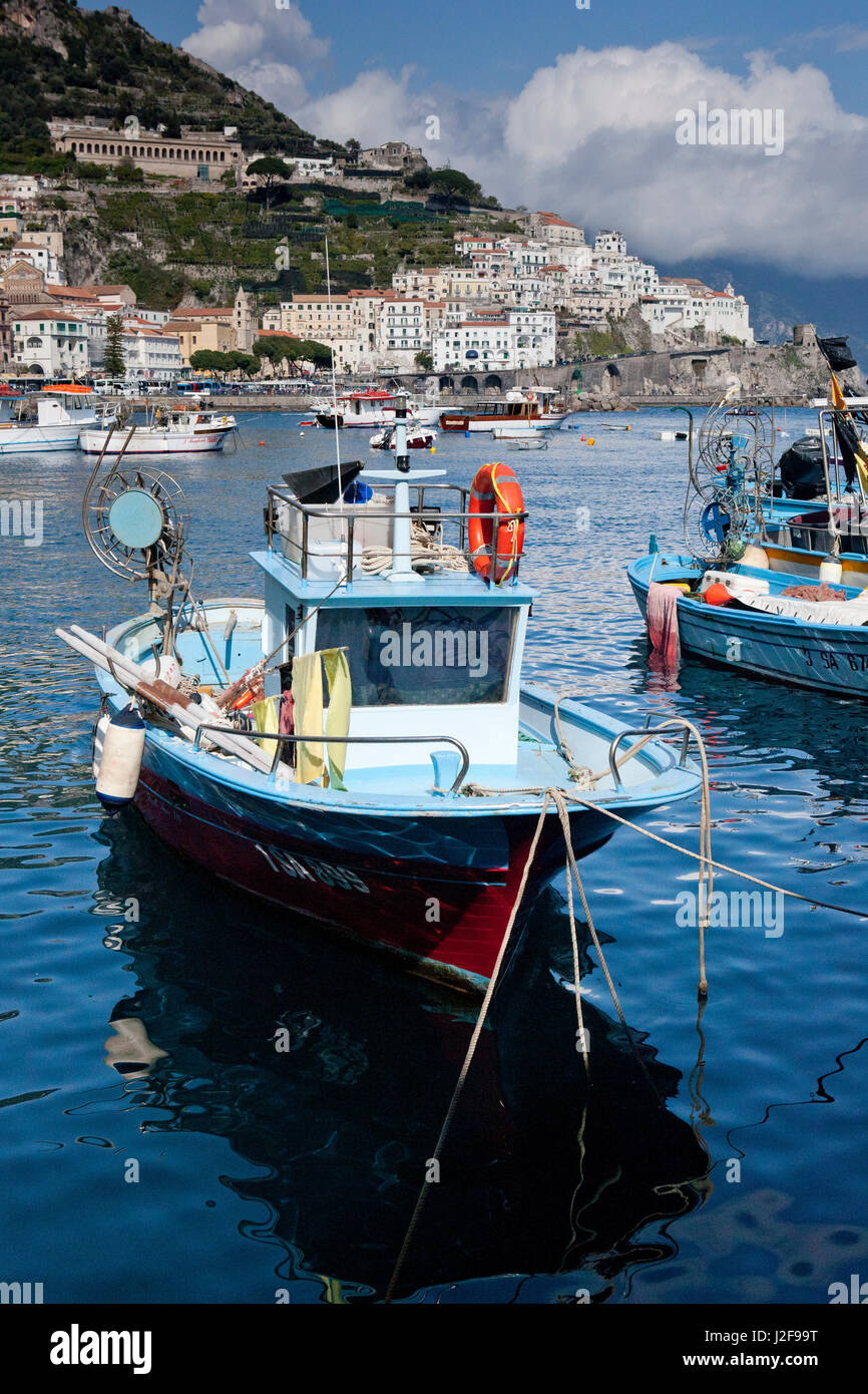 Amalfi verleiht seinen Namen der gesamten Küstenbereich. Stockfoto