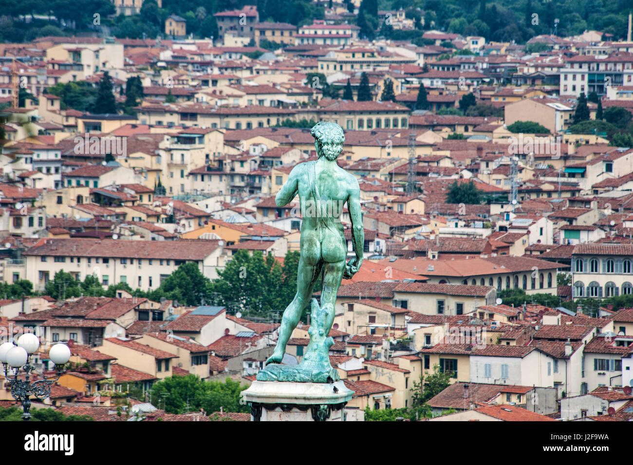 Statue des David mit Blick auf Florenz, Italien Stockfoto