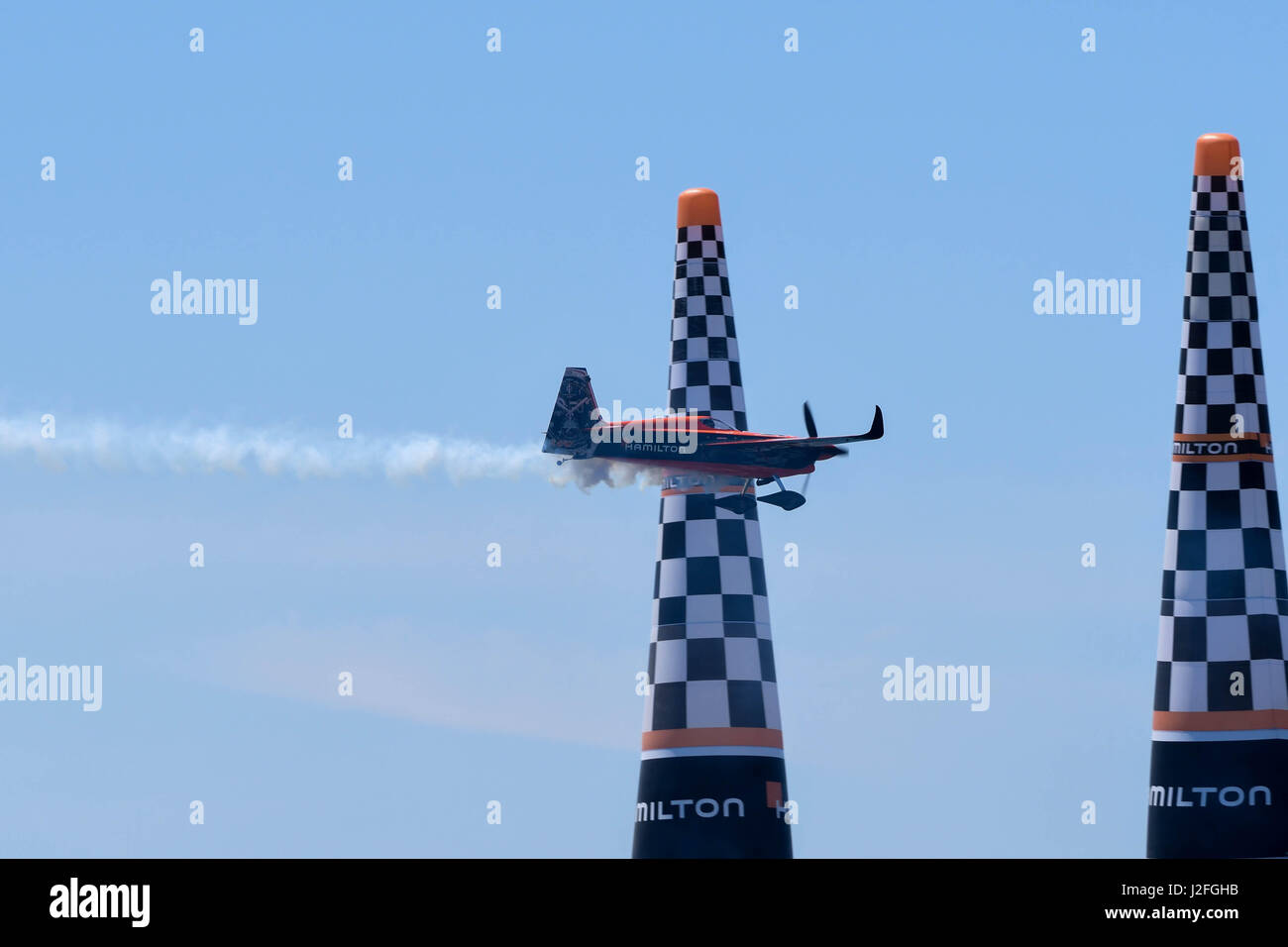 San Diego, USA - 16. April 2017: Nicolas Ivanoff Frankreichs führt während der Red Bull Air Race World Championship. Stockfoto