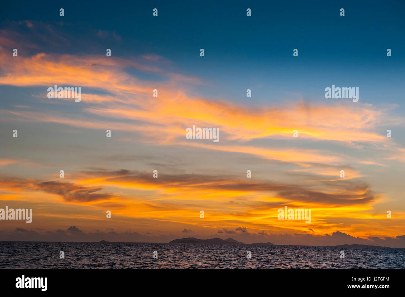 Sonnenuntergang über den Ozean, Beachcomber Island, Mamanucas-Inseln, Fidschi, Südpazifik Stockfoto