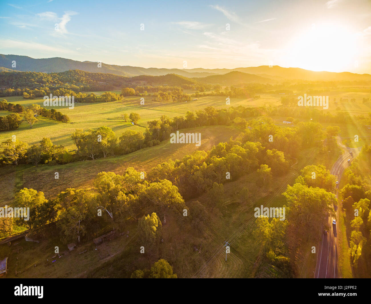 Sonnenuntergang über australische Landschaft - Antenne Landschaft Stockfoto