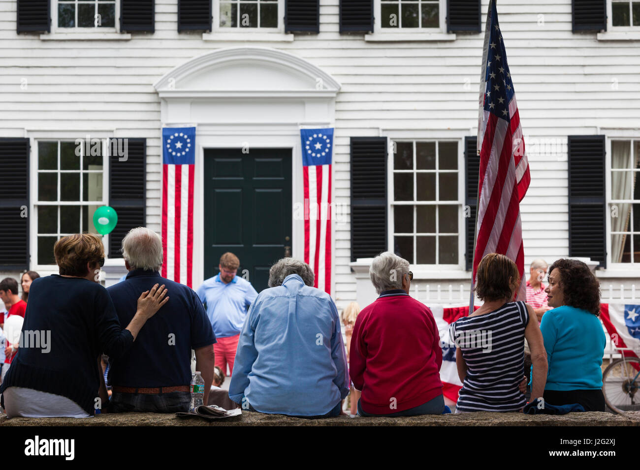 USA, Massachusetts, Cape Ann, Manchester durch das Meer, Fourth Of July Parade, patriotische Kleidung Stockfoto