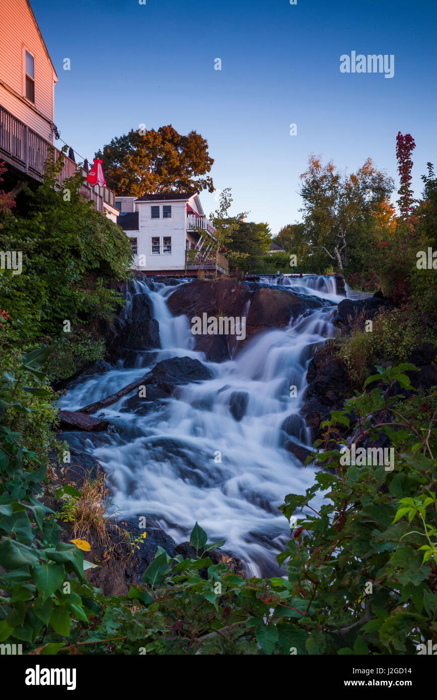 USA, Maine, Camden, Camden fällt in Stadt Wasserfall Stockfoto