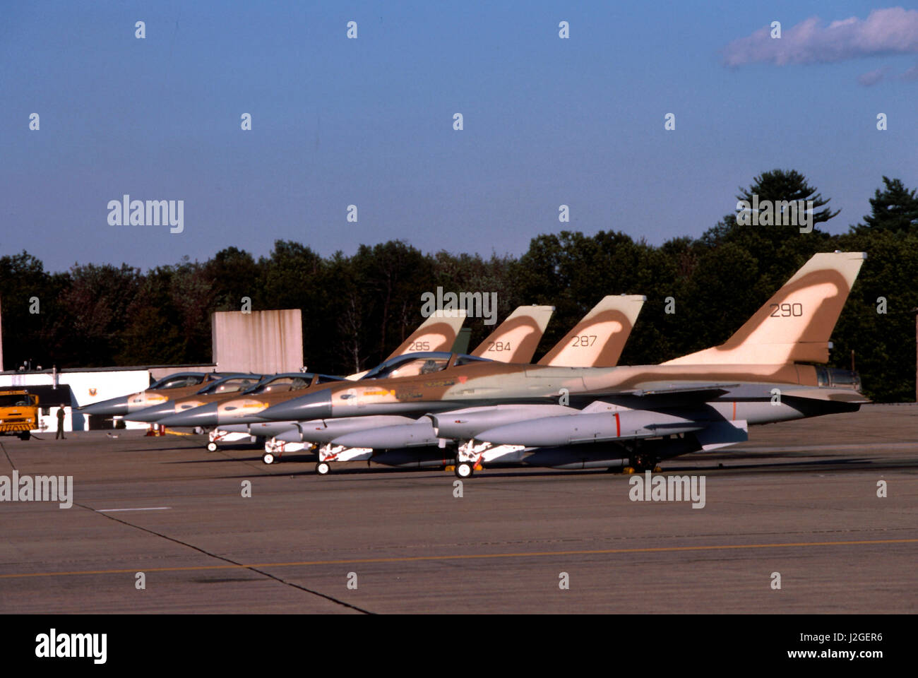 F 16 verkauft nach Israel und warten Lieferung Pease Air Force Base, New Hampshire Stockfoto