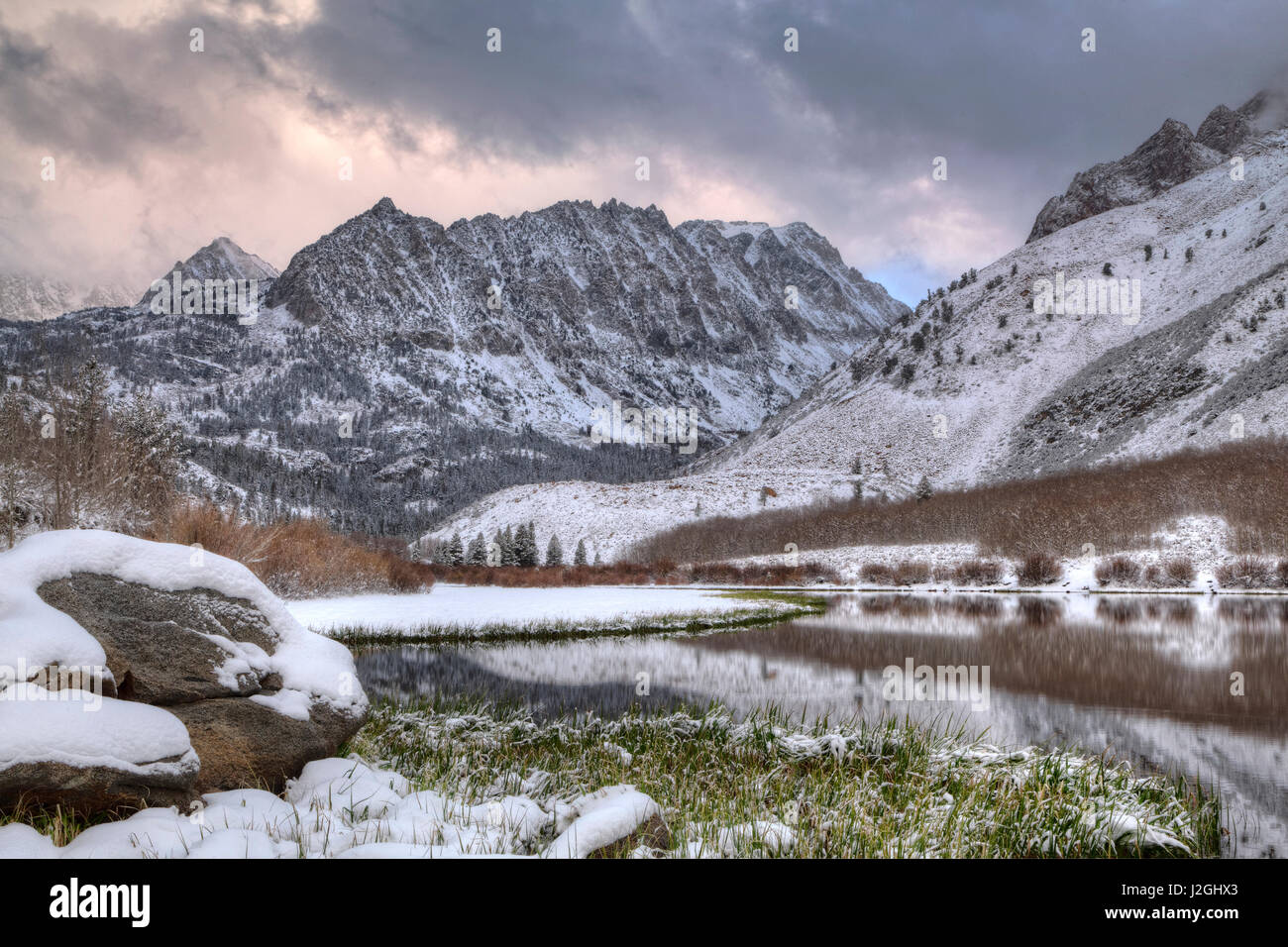 USA, Kalifornien Sierra Nevada reichen. Frühling Schnee am North Lake. Kredit als: Dennis Flaherty / Jaynes Galerie / DanitaDelimont.com Stockfoto