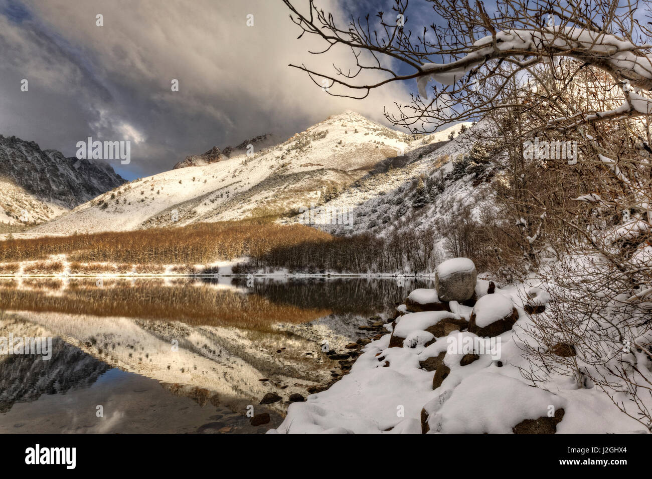 USA, Kalifornien Sierra Nevada reichen. Frühling Schnee am North Lake. Kredit als: Dennis Flaherty / Jaynes Galerie / DanitaDelimont.com Stockfoto