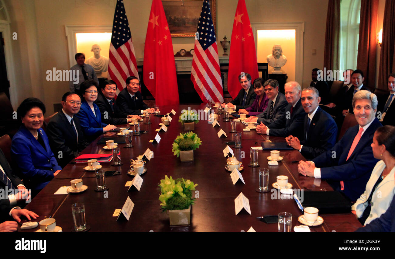 Präsident Barack Obama trifft sich mit den USA und Chinesen den Ko-Vorsitz zum Abschluss der Dialoge. Bilaterales Treffen Teilnehmer. Stockfoto