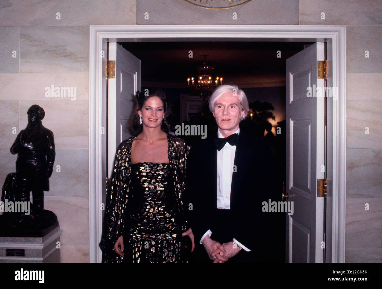 Andy Warhol und das Datum an einem Zustand-Abendessen für den Schah von Persien am 15. November 1977, Washington DC Stockfoto
