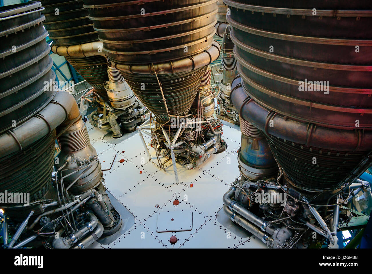 USA, Florida, Cape Canaveral, Kennedy Space Center. Saturn V Rakete Motoren, Apollo, Saturn V Center (großformatige Größen erhältlich) Stockfoto