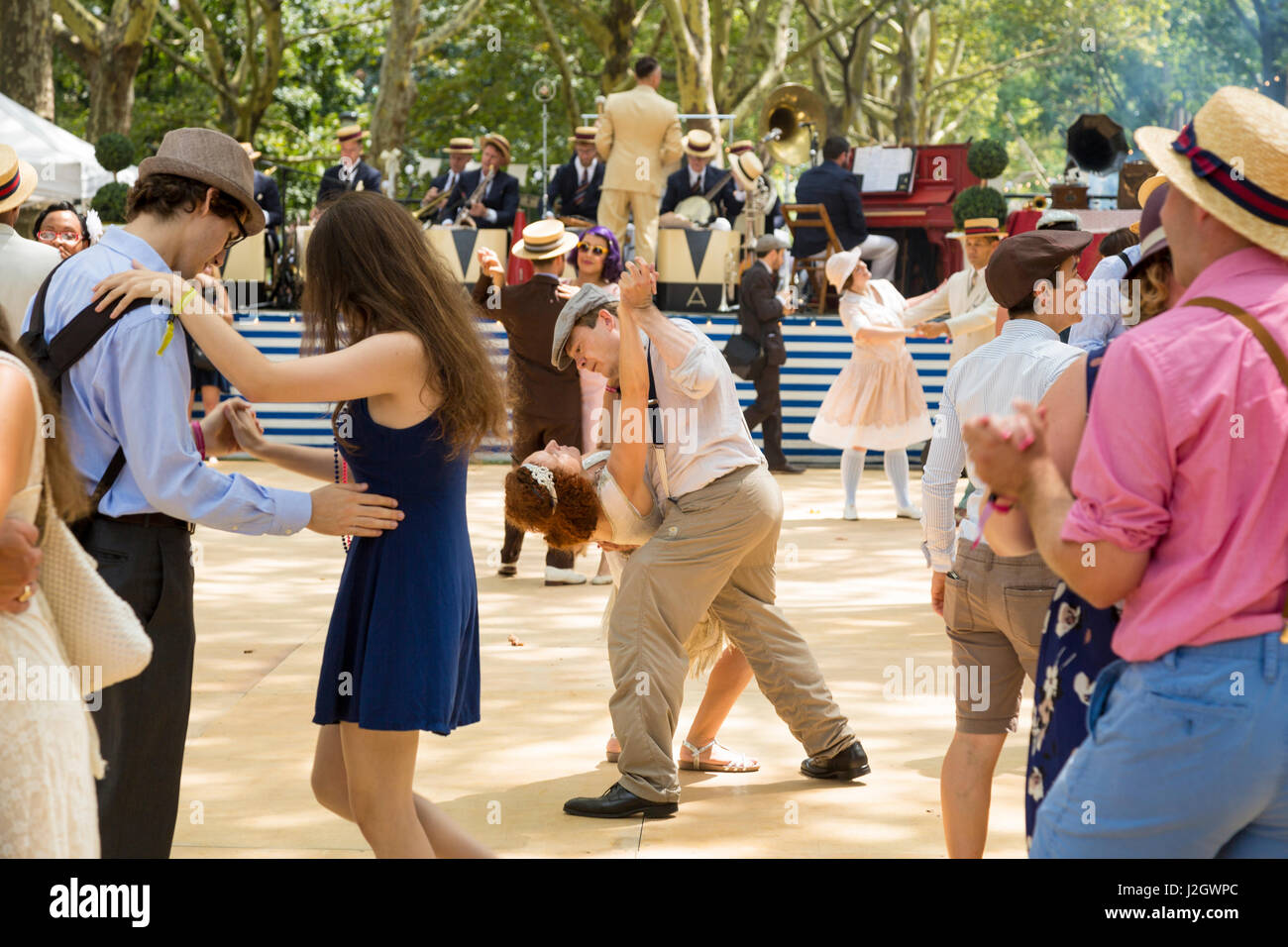 New York City, NY, USA. 20er Jahre Jazz Alter Rasen Partei auf Governors Island. Stockfoto