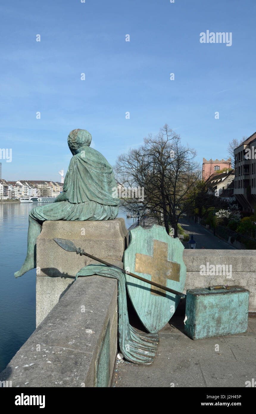Die Helvetia-Statue am Rhein, Basel, Schweiz. Stockfoto