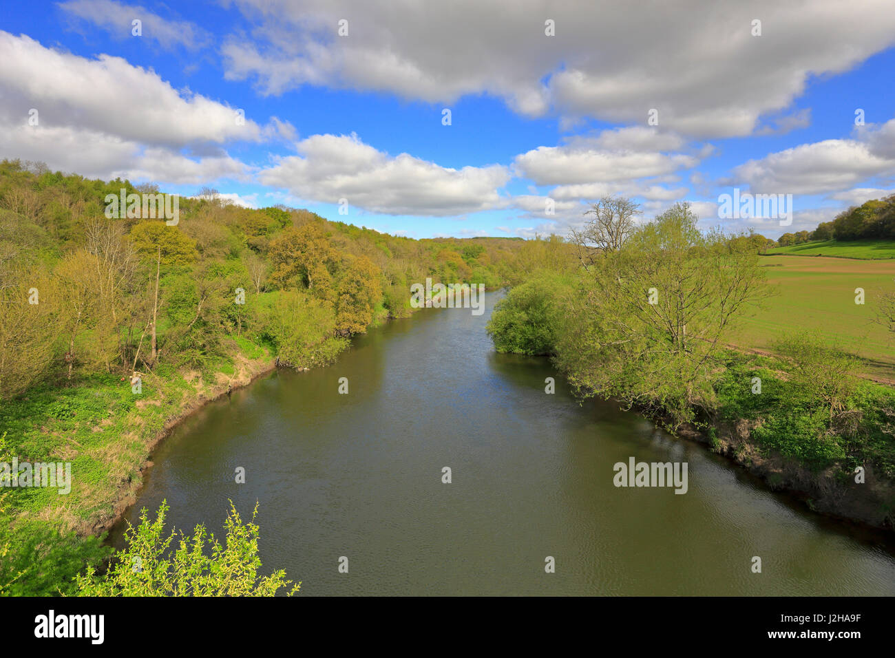 Severn-Tal und Fluss Severn vom Steg in der Nähe von Highley, Shropshire, England, UK. Stockfoto