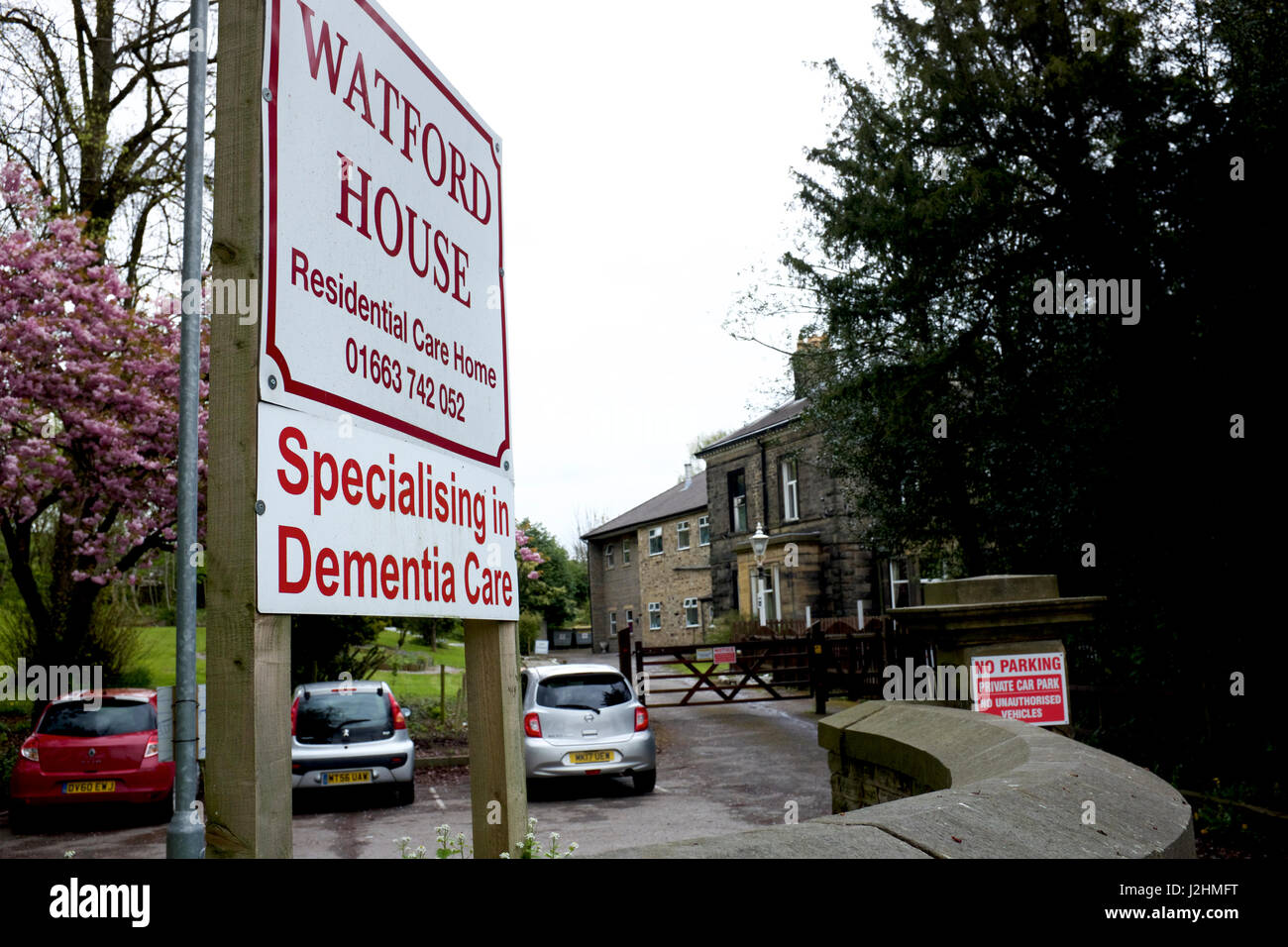 Watford-Haus, eine vollstationäre Pflege Hause spezialisiert Demenzkranken in neue Mühlen, High Peak, Derbyshire. Stockfoto