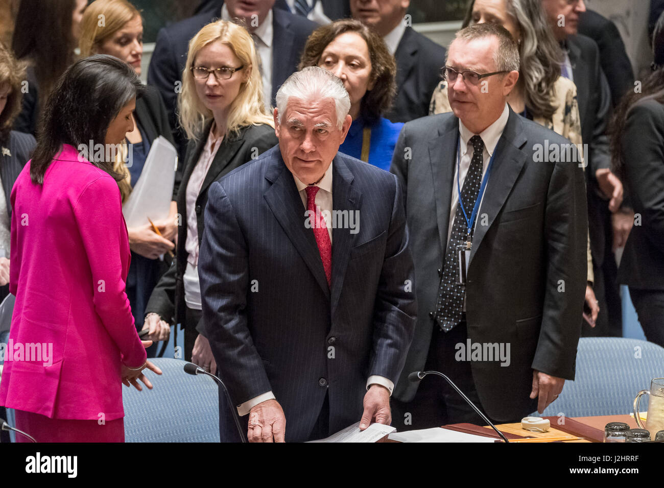 New York, USA. 28. April 2017. US Secretary Of State Rex Tillerson wird während der Sitzung des Sicherheitsrats gesehen. Sicherheitsrat der Vereinten Nationen einberufenen Ministertreffen bezüglich der laufenden nuklearen Bedrohung durch die demokratische Republik Korea. Die Sitzung unter dem Vorsitz von US Secretary Of State Rex Tillerson, kommt zu dem Schluss der USA "Monat-langen Amtszeit als Präsident des Sicherheitsrats. Bildnachweis: Albin Lohr-Jones/Pacific Press/Alamy Live-Nachrichten Stockfoto