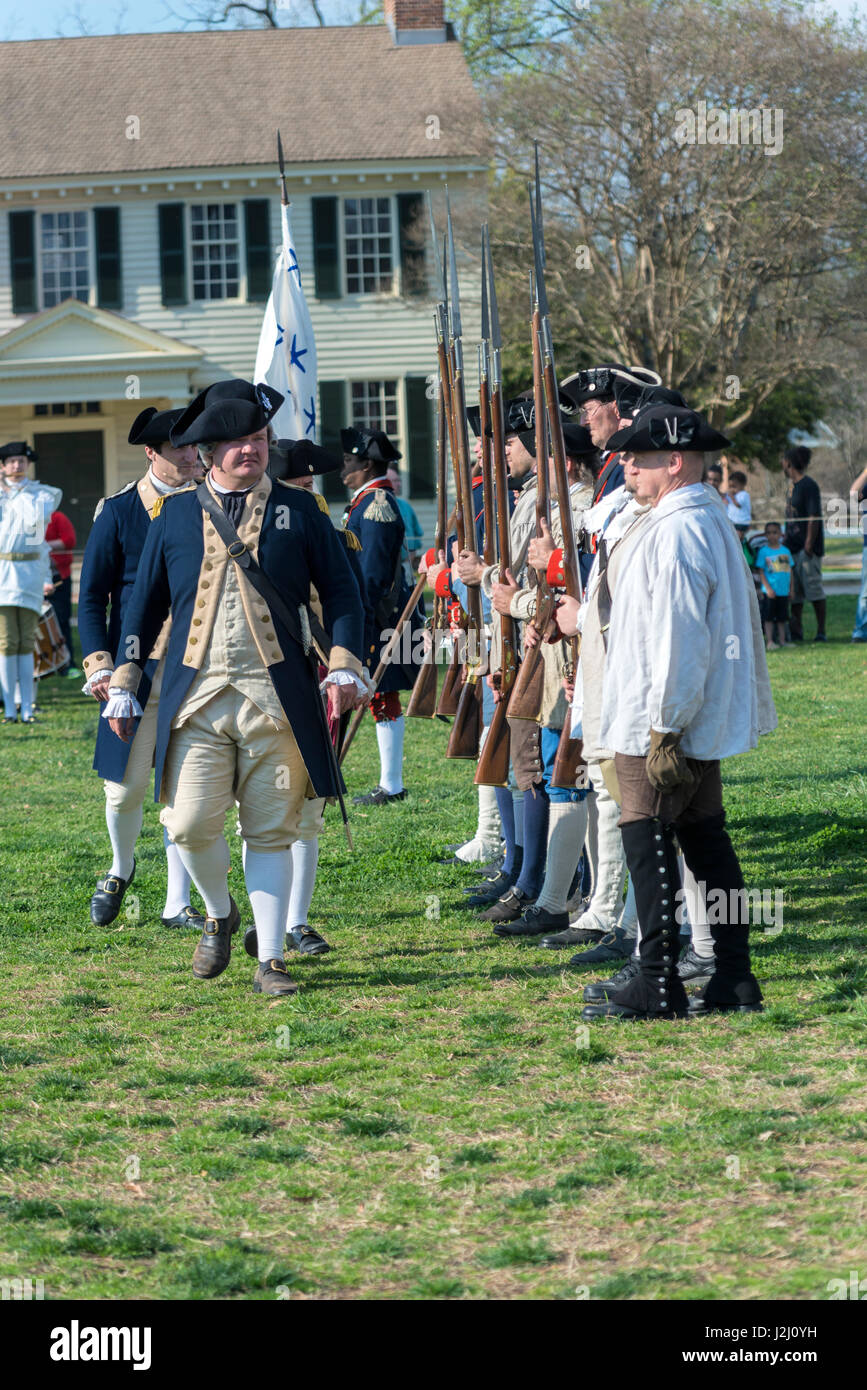 USA, Virginia, Williamsburg, Colonial Williamsburg Unabhängigkeitskrieg Charakterdarsteller (großformatige Größen erhältlich) Stockfoto