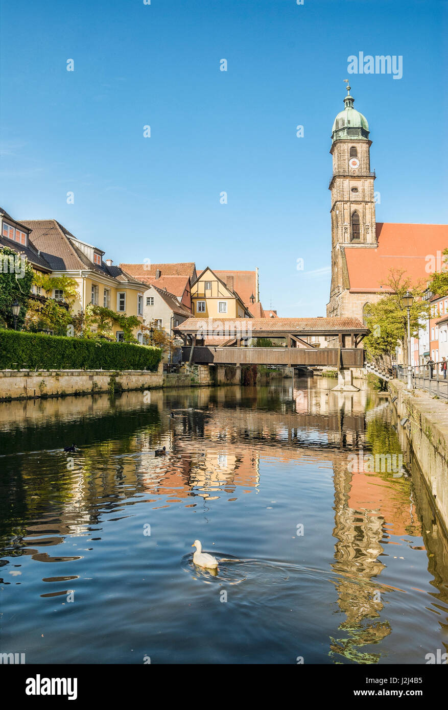 Altstadt und St. Martin Kirche am Fluss Vils, Amberg, Bayern, Deutschland Stockfoto