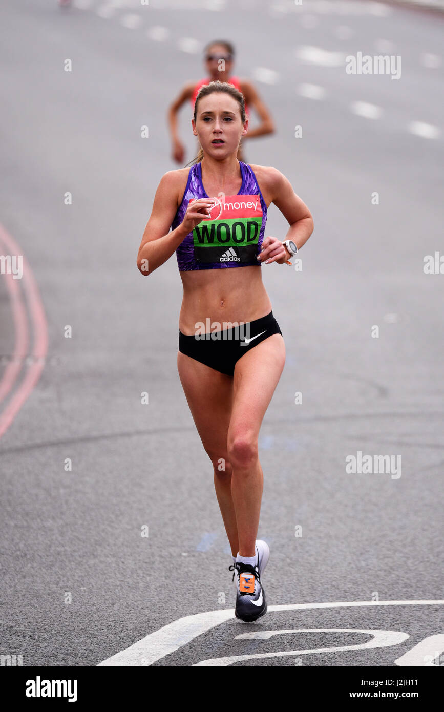 Casey Wood nahm 2017 am London Marathon Teil Stockfoto