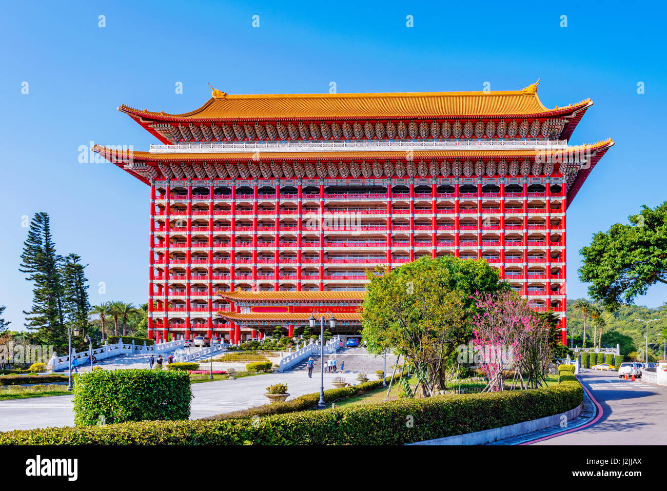 Taipeh, TAIWAN - APRIL 03: Dies ist der Eingang zum Grand Hotel eine berühmte Hotel erbaut im Stil eines antiken chinesischen Tempels auf Ap Stockfoto