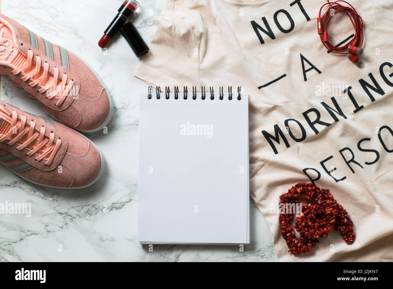 Frauen junge Mode outfit Stockfoto