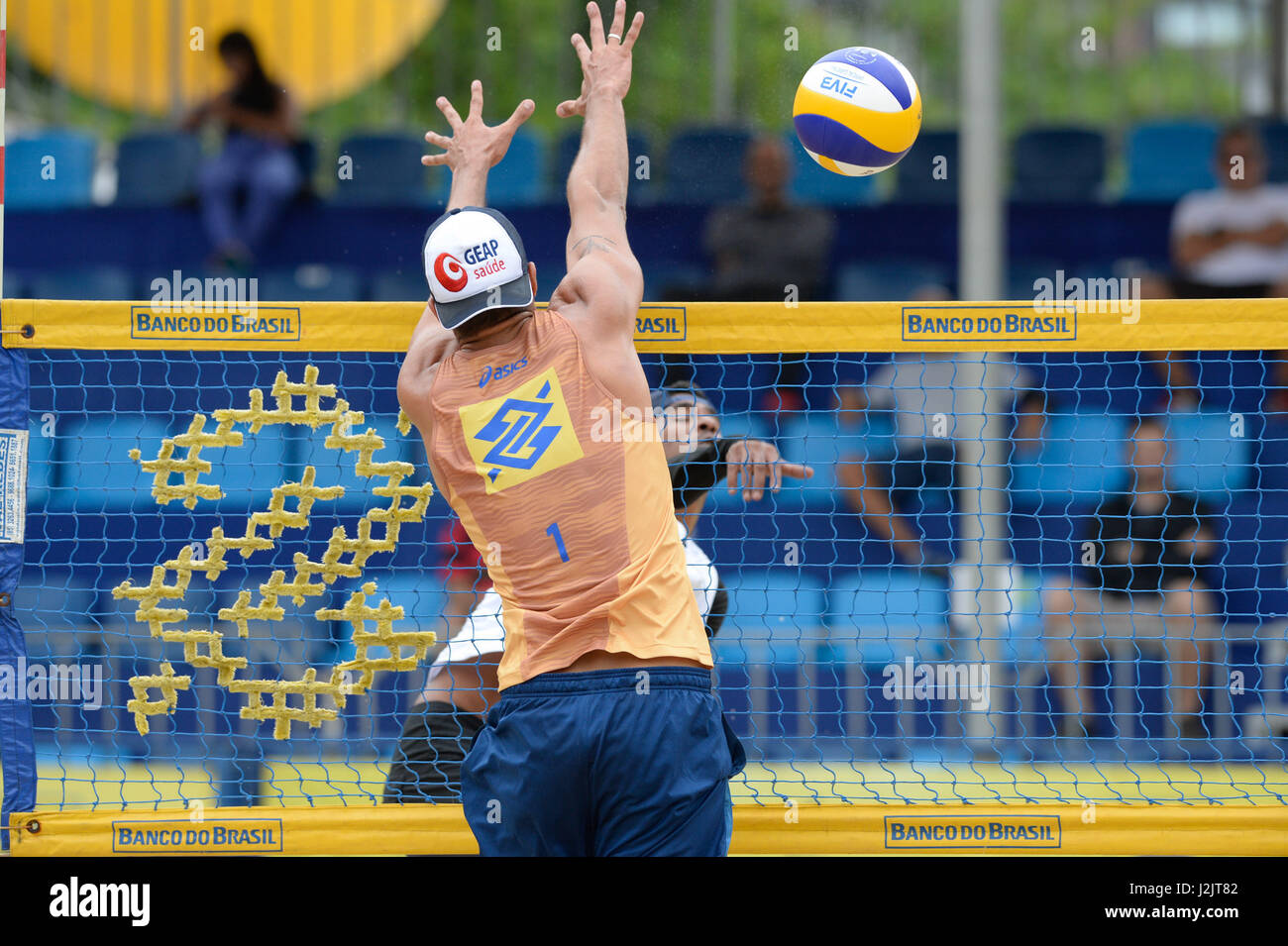 NITER'I, RJ - 28.04.2017: SUPERPRAIA 2017 - Niterói erhält das beste Doppel der Saison 2016/2017 im Foto Doppel und Alvaro Saymon X Lipe und Gilmário. (Foto: Fabio Costa/Fotoarena) Stockfoto