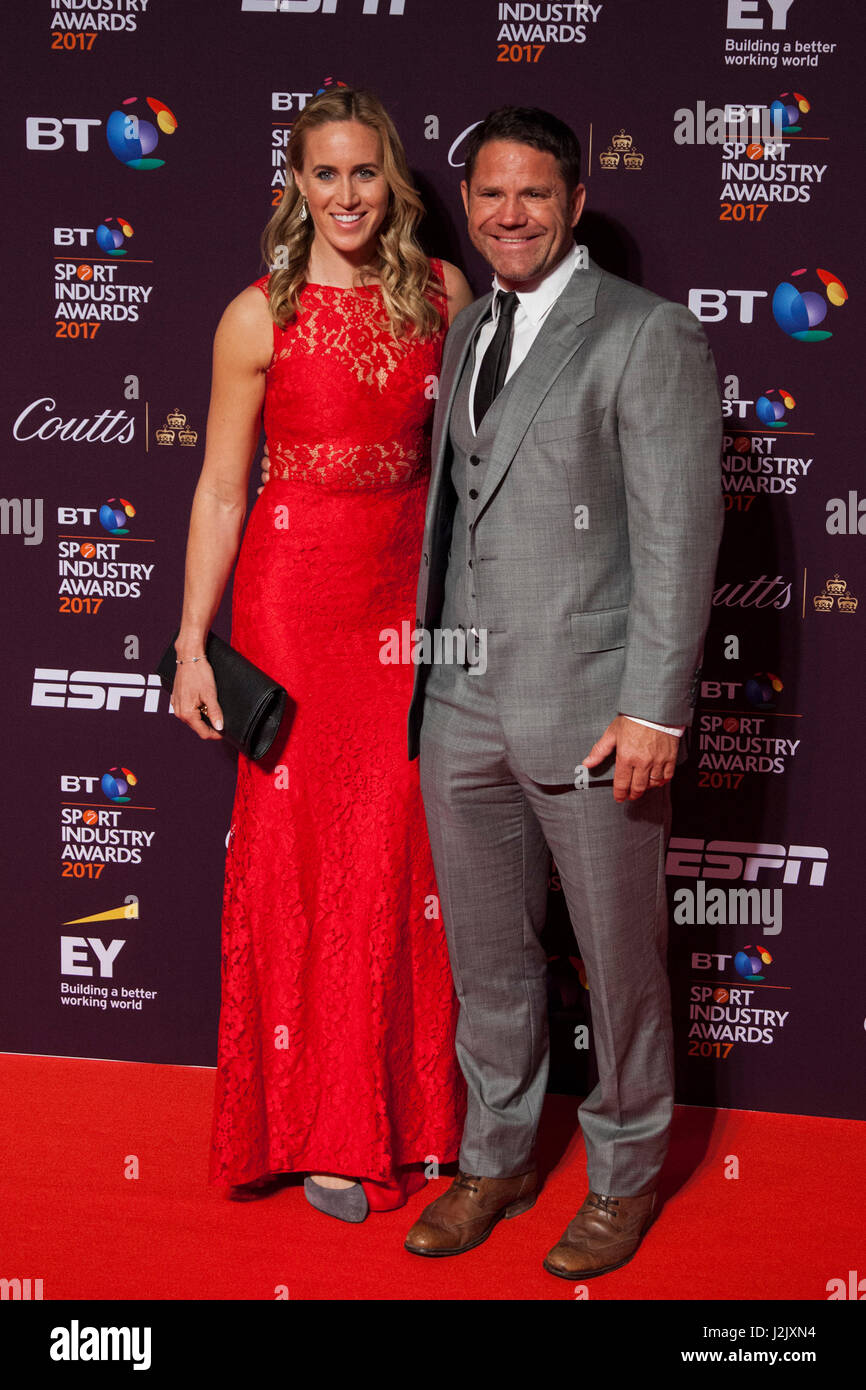 London, UK. 27. April 2017.  Helen Glover und Steve Backshall besuchen den 16. BT Sport Industry Awards am Battersea Evolution, Battersea Park. © Bettina Strenske/Alamy Live-Nachrichten Stockfoto